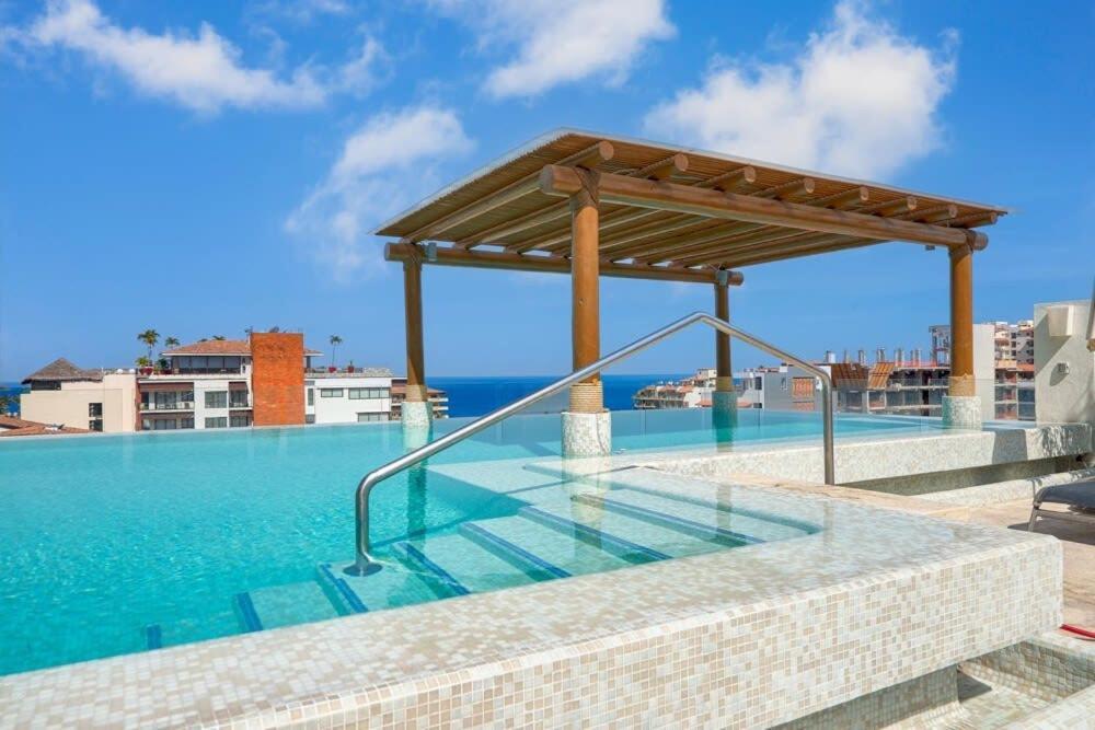 V399 Amazing 1Br Condo With Rooftop Pool In Zona Romantica プエルトバラータ エクステリア 写真